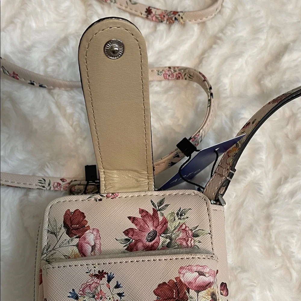 NWT Crossbody Phone & Wallet